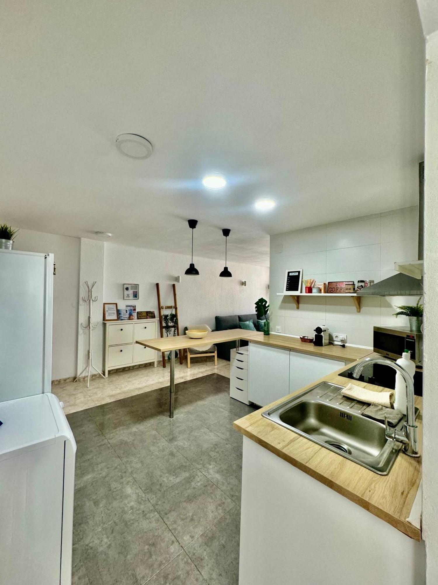 Acogedor Apartamento En 马拉加 外观 照片