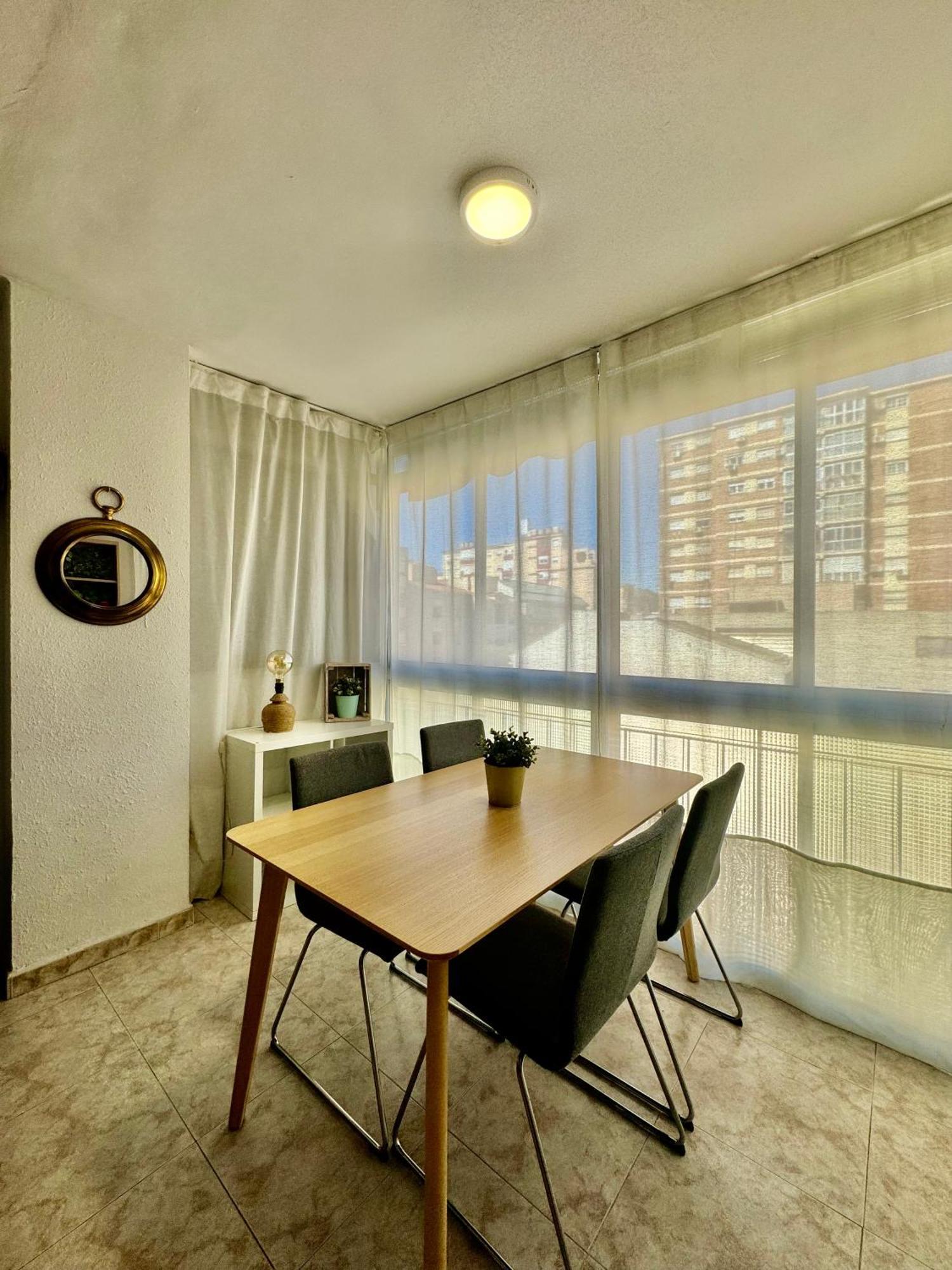 Acogedor Apartamento En 马拉加 外观 照片